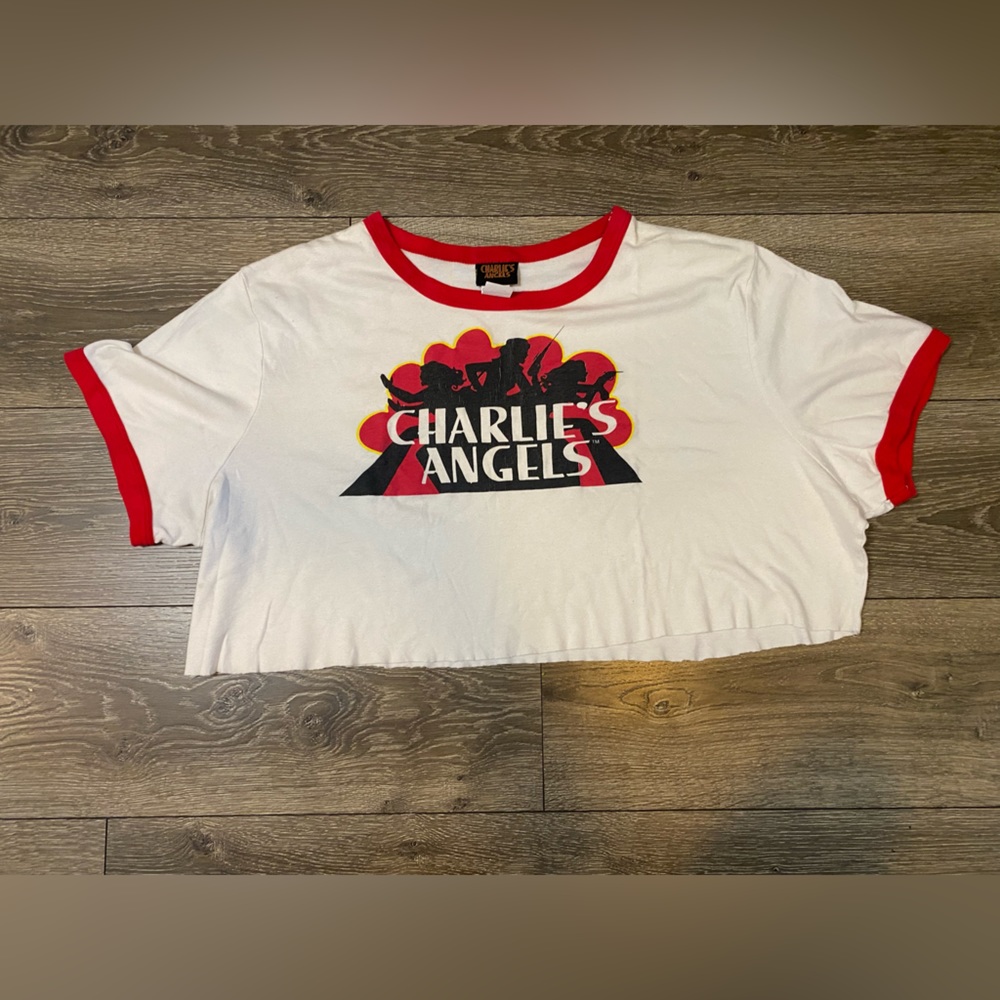 Charlie’s Angels Cropped T-Shirt Women’s Size 26/28W